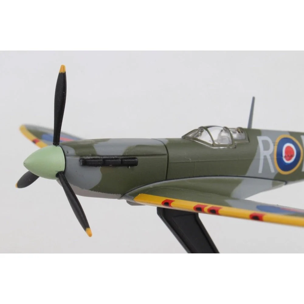 Daron PS53354 1/93 RAAF Spitfire "Postage Stamp" - Image 6