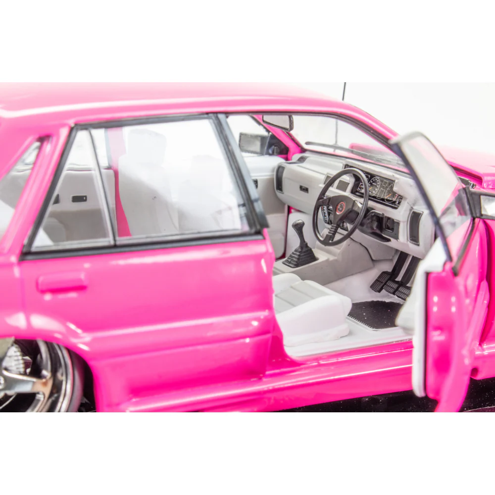DDA 704 1/24 Hot Pink Custom VL Walkinshaw Holden - Image 6
