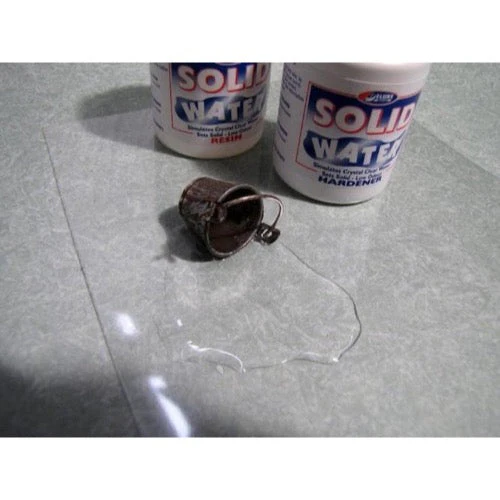 Deluxe Materials BD36 Solid Water 350ml - Image 4