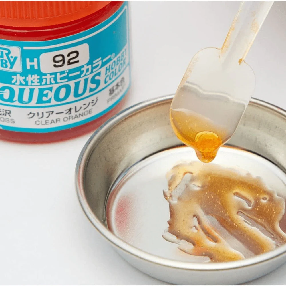 Mr Hobby (Gunze) P130 Mr UV Curing Clear Putty 10g - Image 3