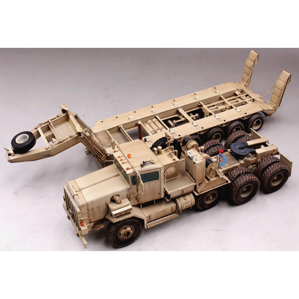 Hobby Boss 85519 1/35 M911 C-HET w/m747 Heavy Equipment Semi-Trailer - Image 4