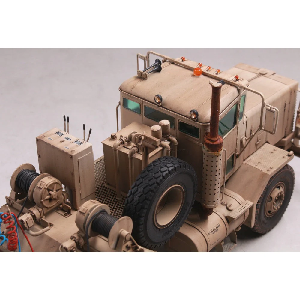 Hobby Boss 85519 1/35 M911 C-HET w/m747 Heavy Equipment Semi-Trailer - Image 9