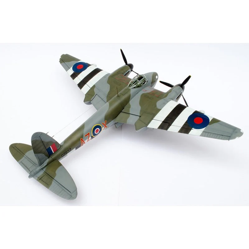 Hong Kong Models 01E015 1/32 De Havilland Mosquito B MK IV Series II - Image 3