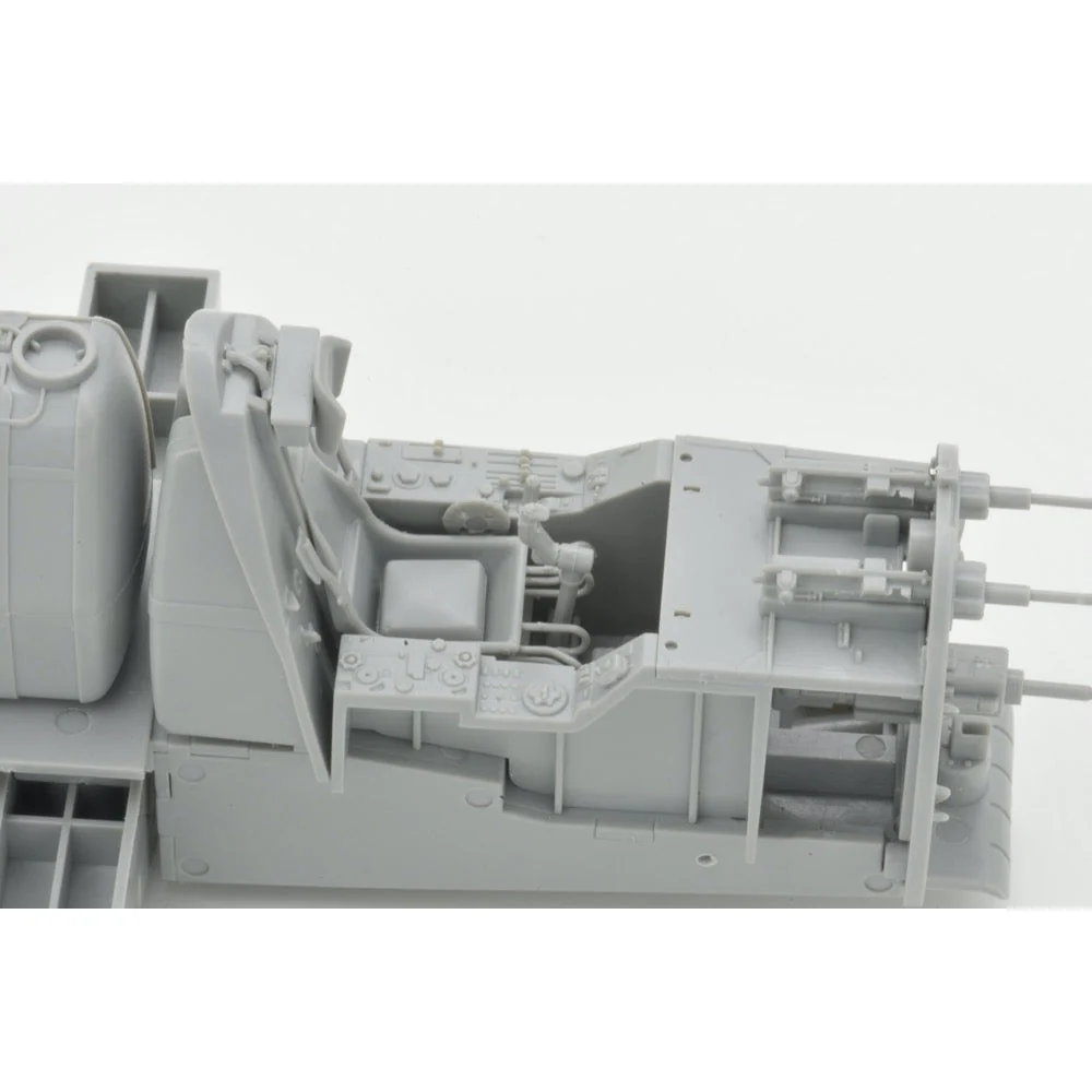 Hong Kong Models 01E08 1/32 Dornier Do-335 Fighter Bomber - Image 11