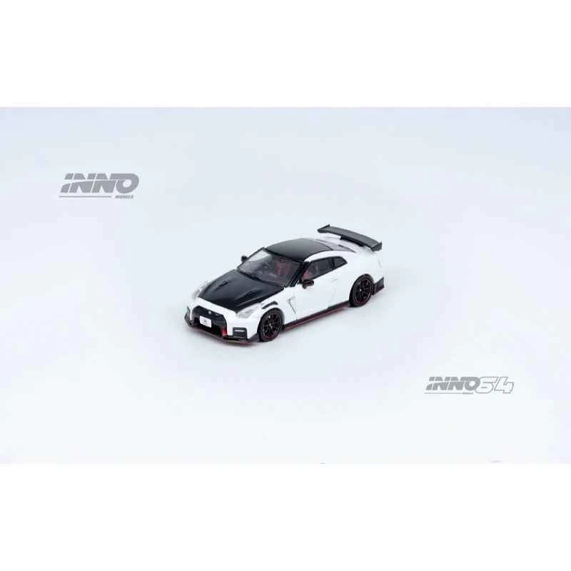 Inno 64-R35N-WHI 1/64 Nissan GT-R R35 Nismo White - Image 6