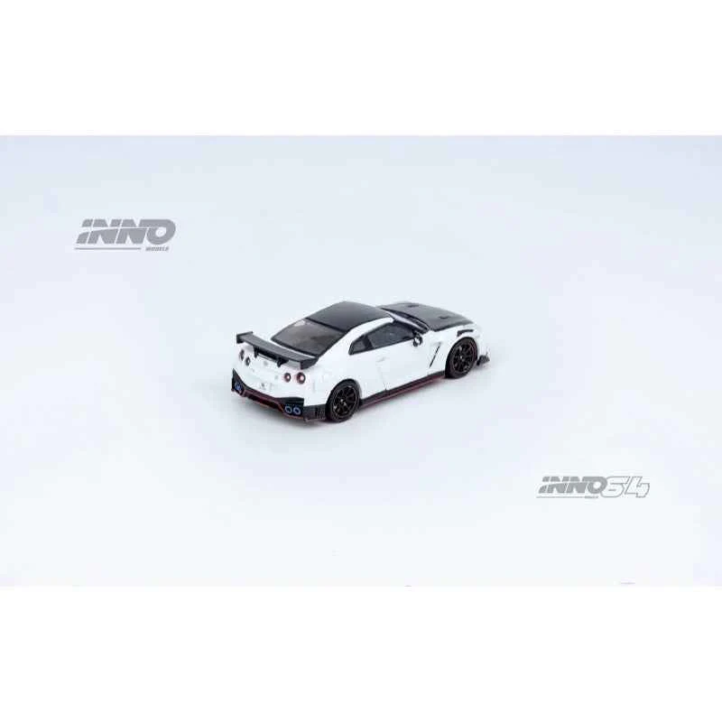 Inno 64-R35N-WHI 1/64 Nissan GT-R R35 Nismo White - Image 7