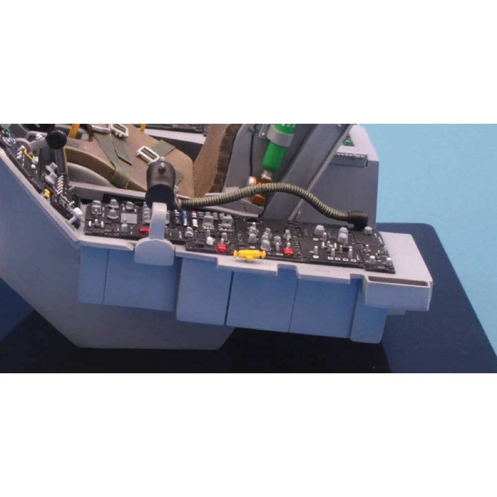 Italeri 2990 1/12 F-16 Cockpit - Image 4