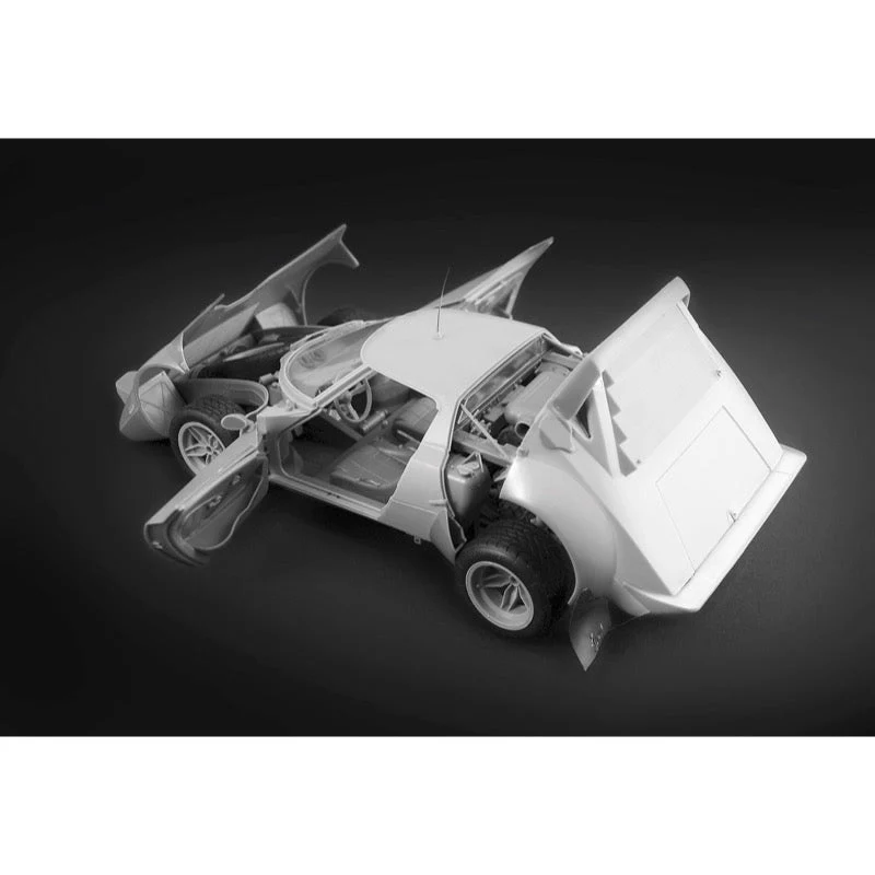 Italeri 4714S 1/12 Lancia Stratos HF Gr.4 - Image 6