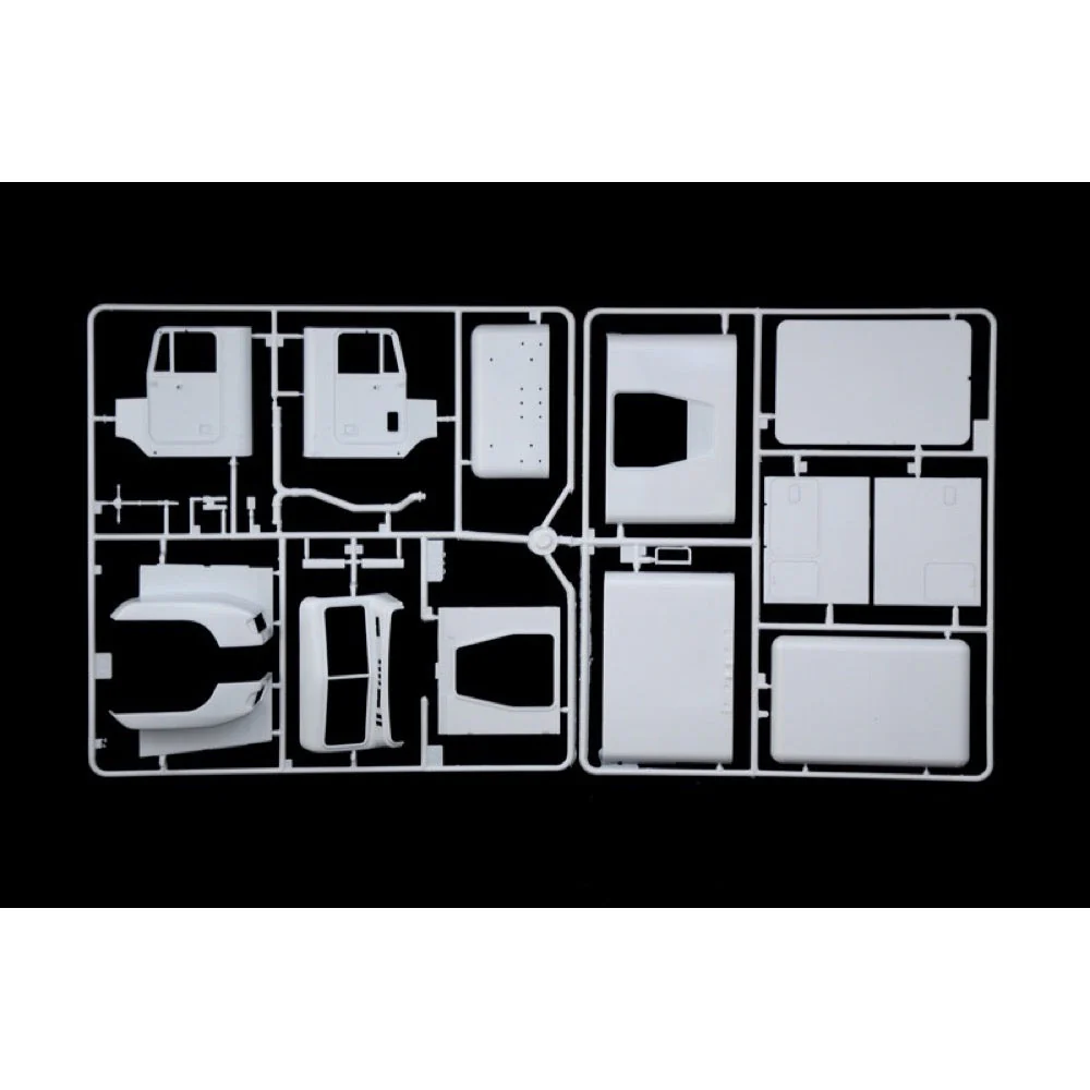 Italeri 3925 1/24 Freightliner FLD 120 Special - Image 5