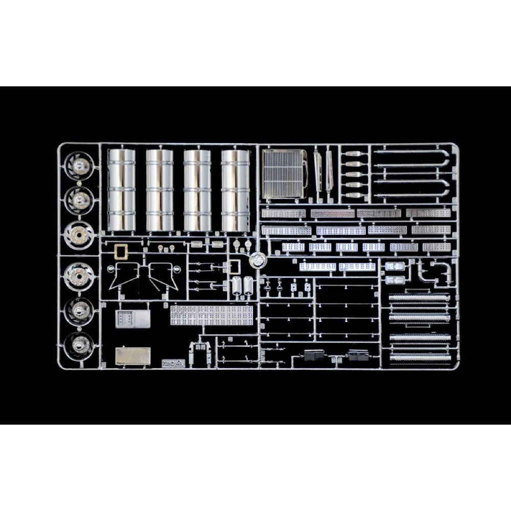 Italeri 3925 1/24 Freightliner FLD 120 Special - Image 6
