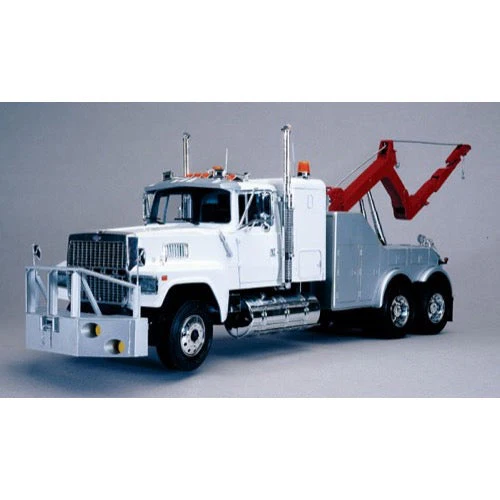 Italeri 3825 1/24 US Wrecker Truck - Image 3