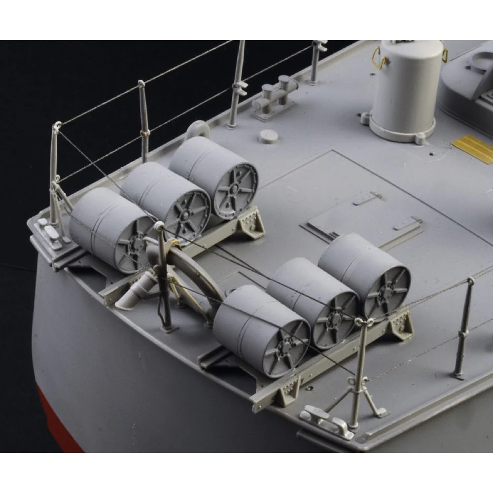 Italeri 5620 1/35 Schnellboot S-38 - Image 11
