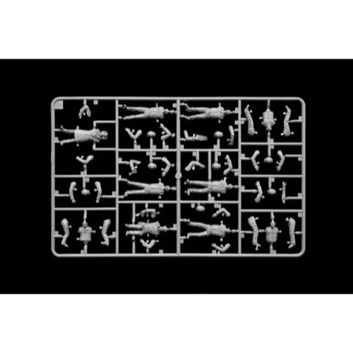 Italeri 5607 1/35 Schnellboote Boat Crew - Image 3