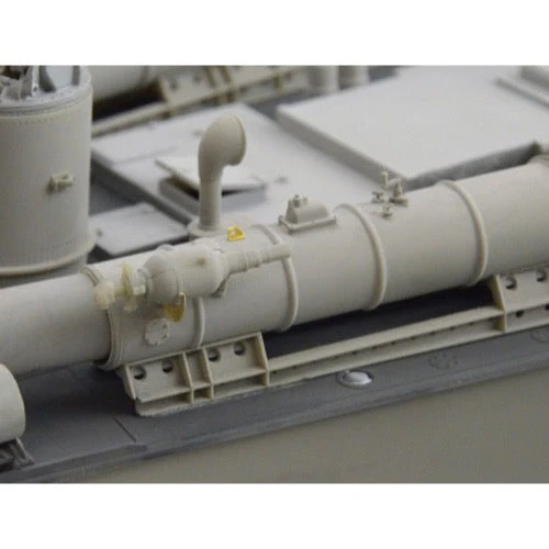 Italeri 5610 1/35th Vosper MTB Torpedo Boat - Image 5