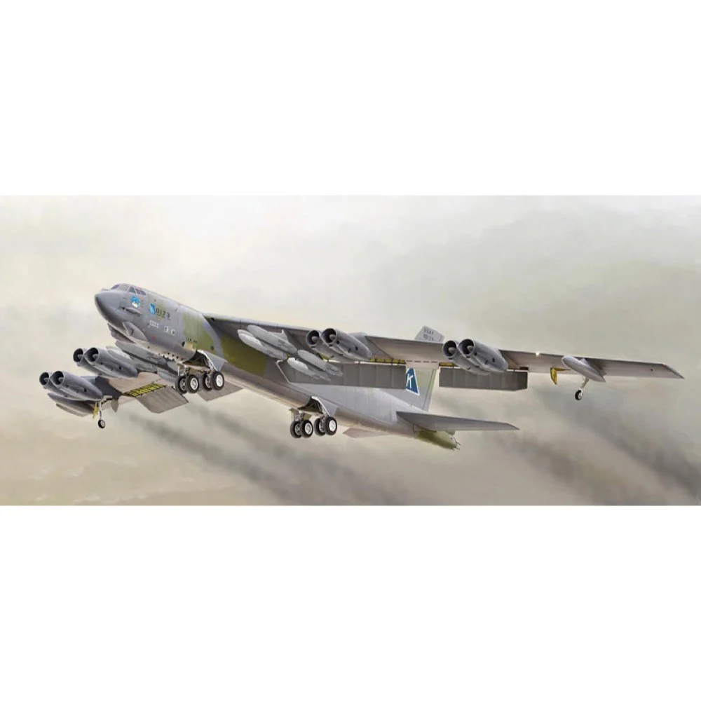 Italeri 1378 1/72 B-52G Stratofortress - Image 2