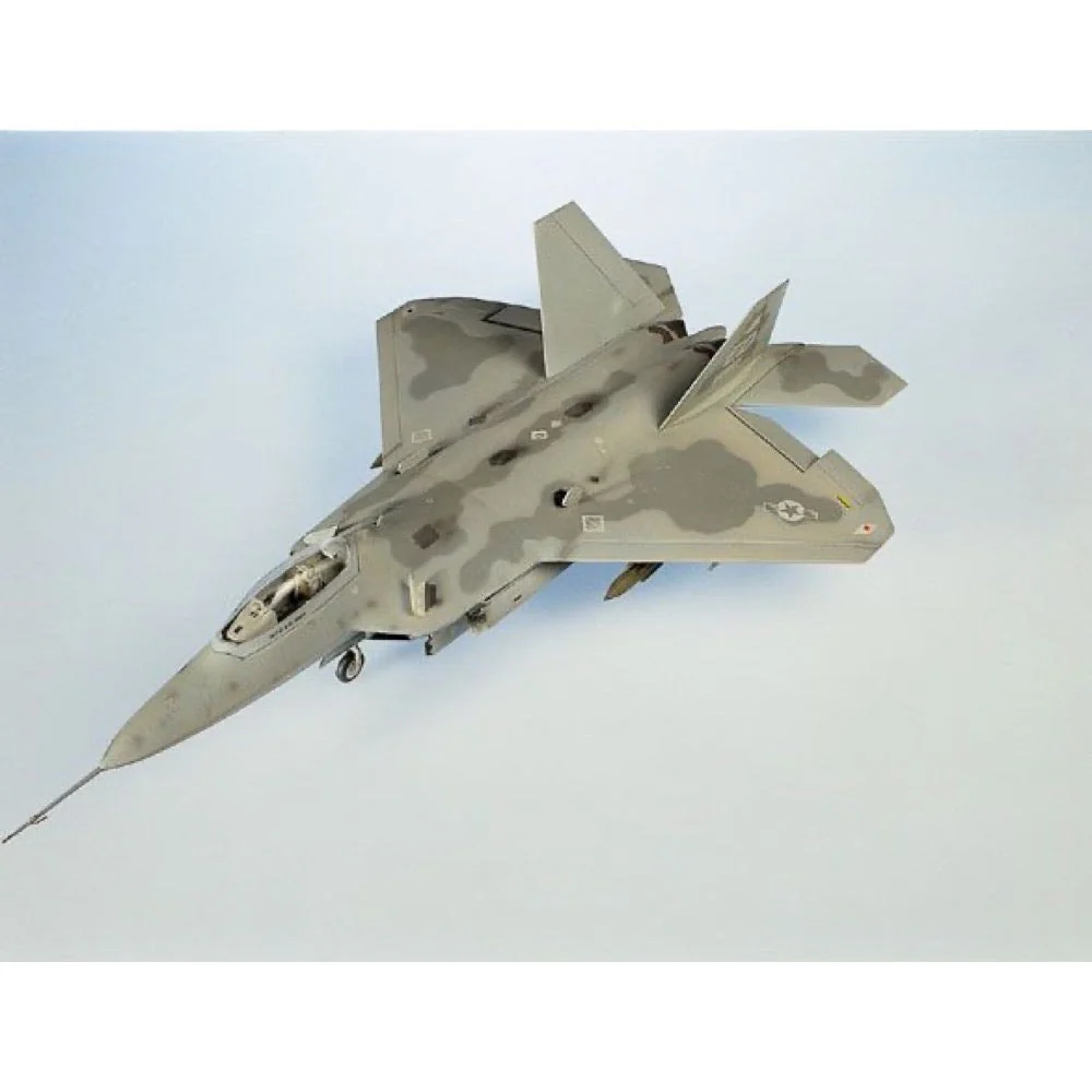 Italeri 1207 1/72 F-22 Raptor - Image 8
