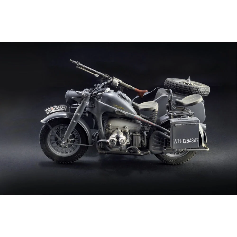 Italeri 7406 1/9 Zundapp KS750 with Sidecar - Image 4