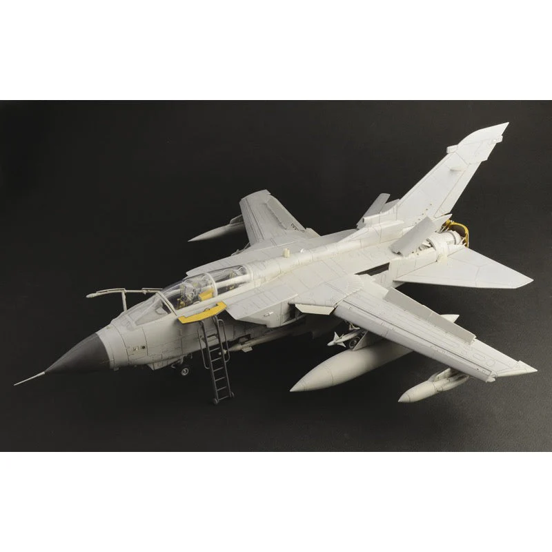Italeri 2513 1/32 Tornado GR.4 - Image 4