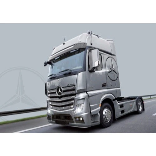 Italeri 3905 1/24 Mercedes Benz Actros Gigaspace - Image 2
