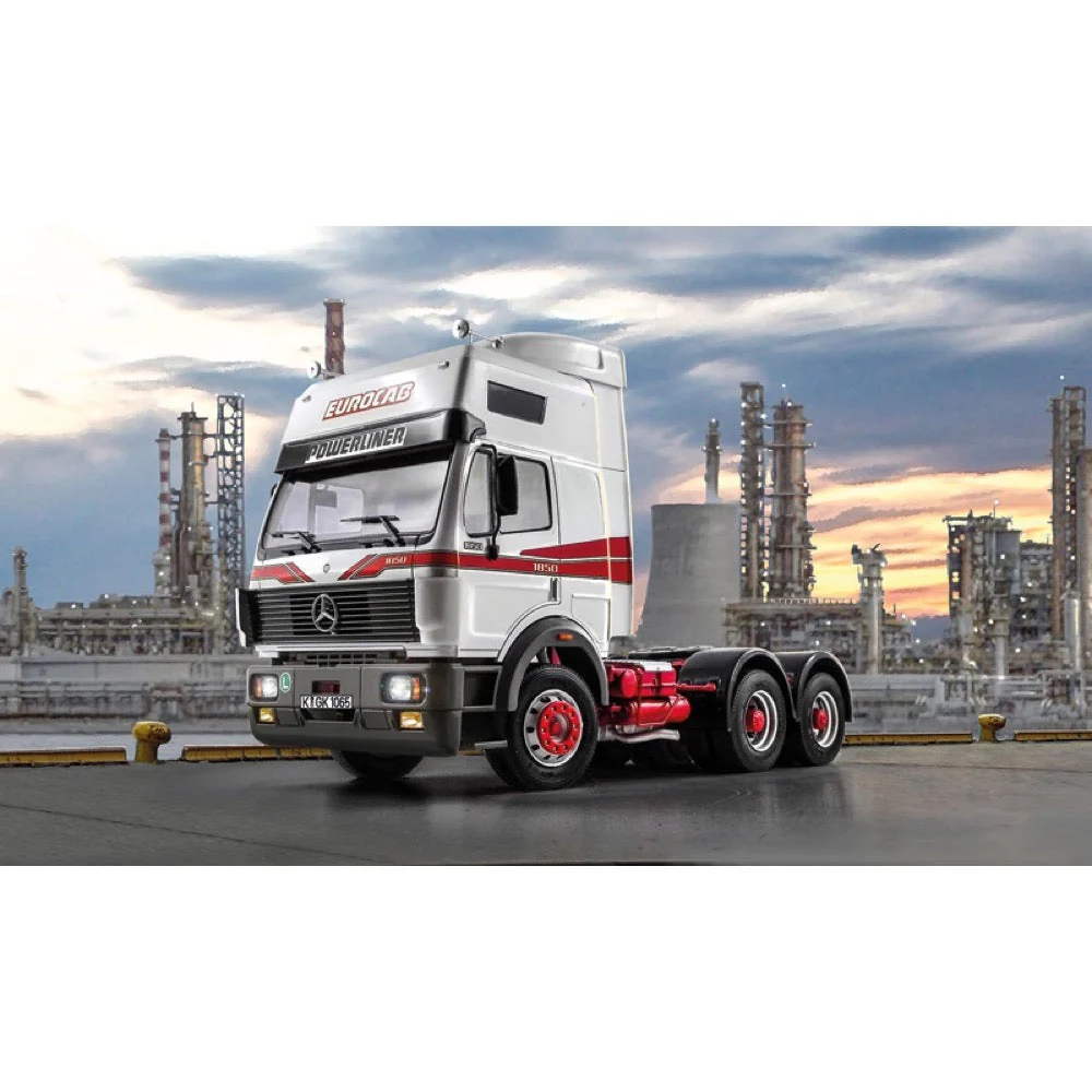 Italeri 3924S 1/24 Mercedes-Benz Eurocab 6x4 - Image 2