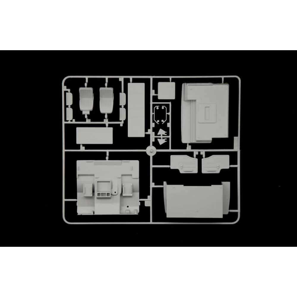 Italeri 3924S 1/24 Mercedes-Benz Eurocab 6x4 - Image 7
