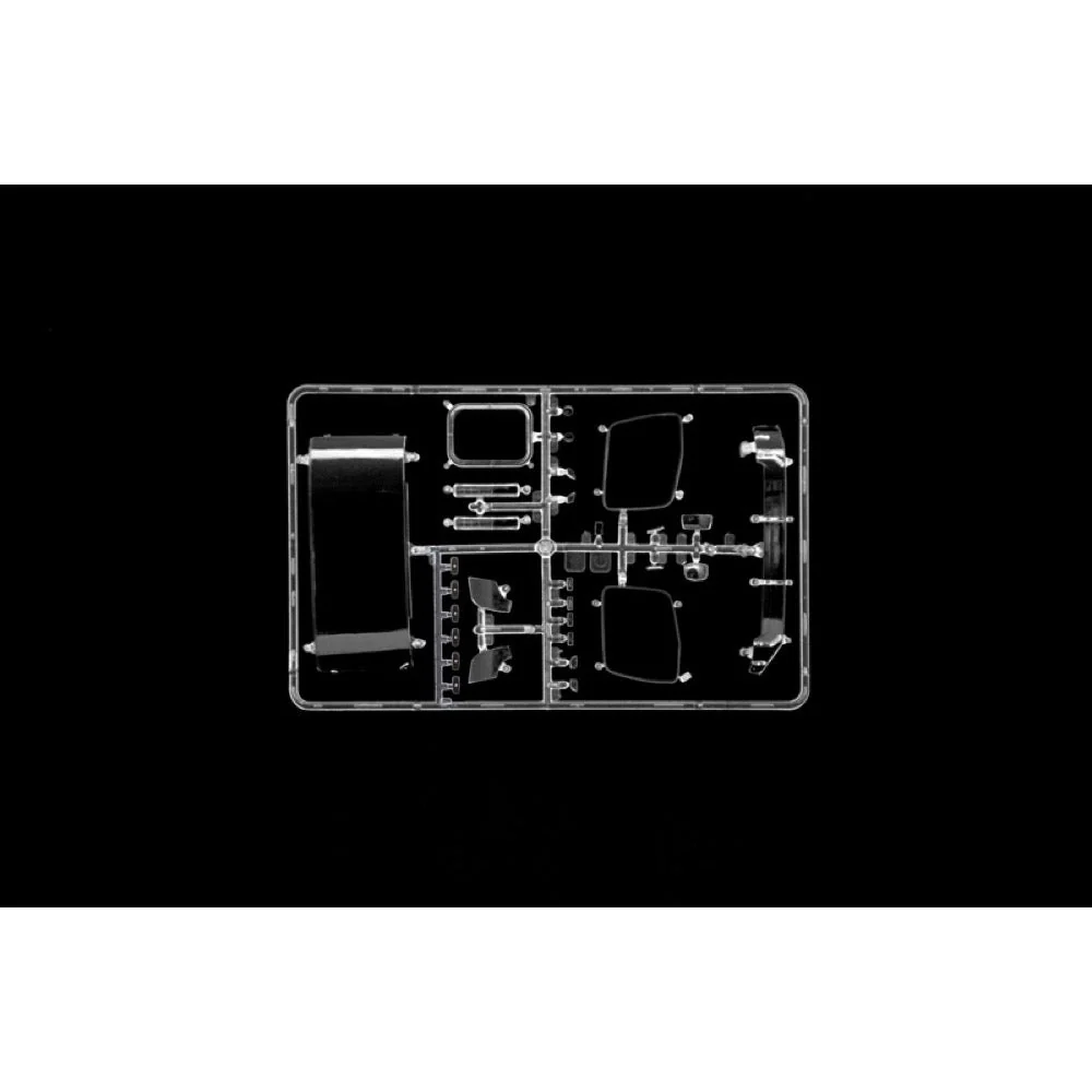 Italeri 3948 1/24 Mercedes Benz MP4 Big Space - Image 11