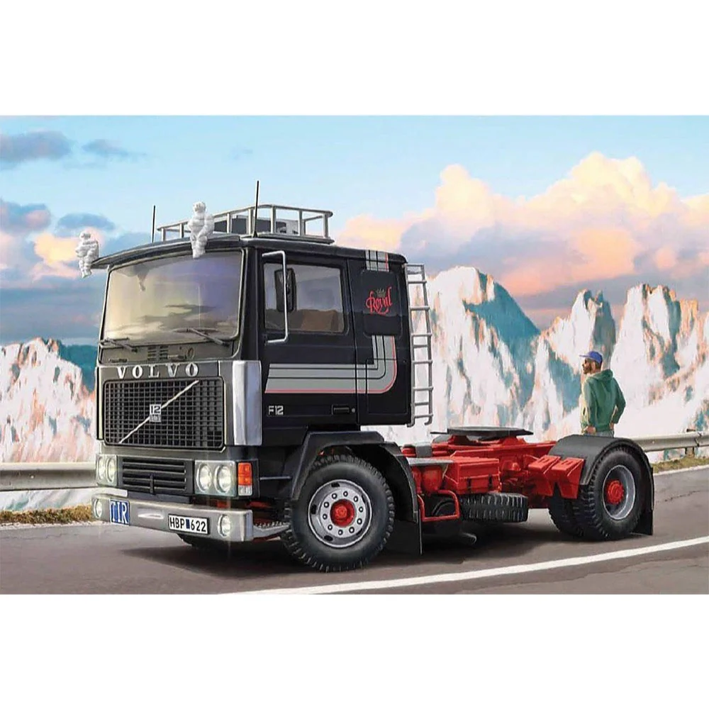 Italeri 3957S 1/24 Volvo F-12 Intercooler (Low Roof) with Accessories