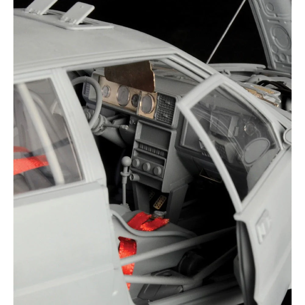 Italeri 4709S 1/12 Lancia Delta HF Integrale 16V - Image 8