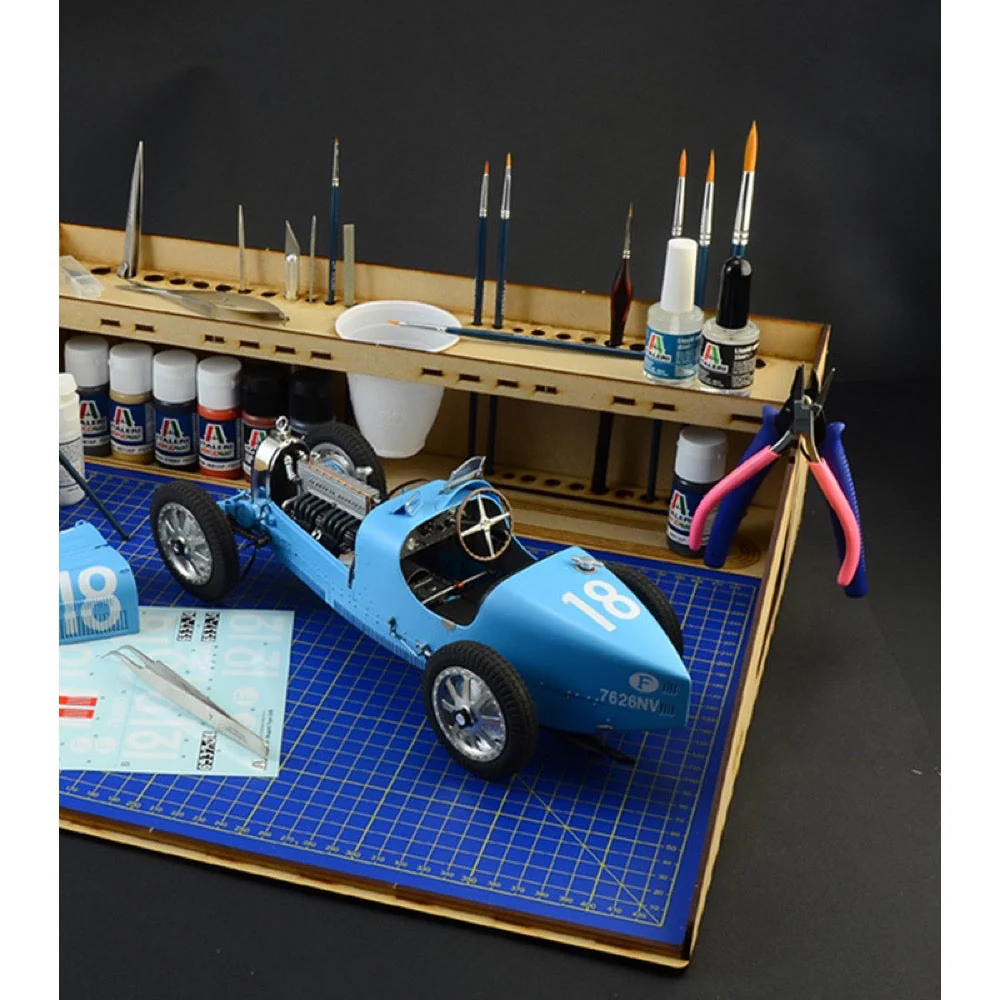 Italeri 50833 Modelling Workstation - Image 2