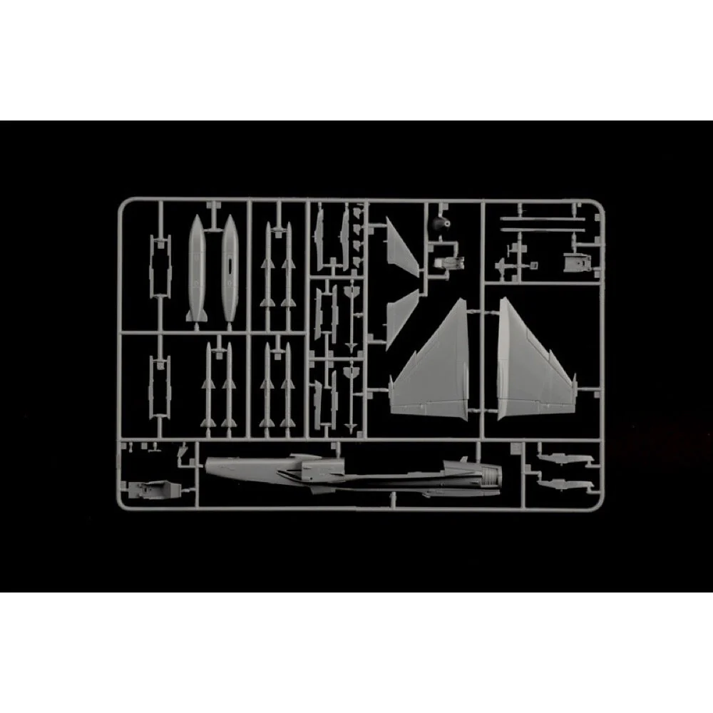 Italeri 91216 1/72 JAS-39 Twin Seater - Image 7