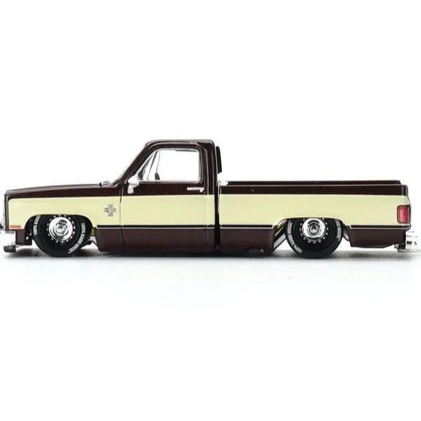 Kaido House x Mini GT 1/64 Chevrolet Silverado Vintage Spec V1 - Image 4