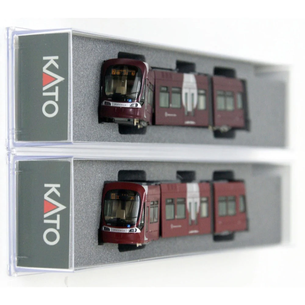 Kato 10-1604 N Unitram Hiroshima Electric Railway (Hiroden) Type 1000 LRV Piccolo & Piccola 2 Car Tram Set - Image 3