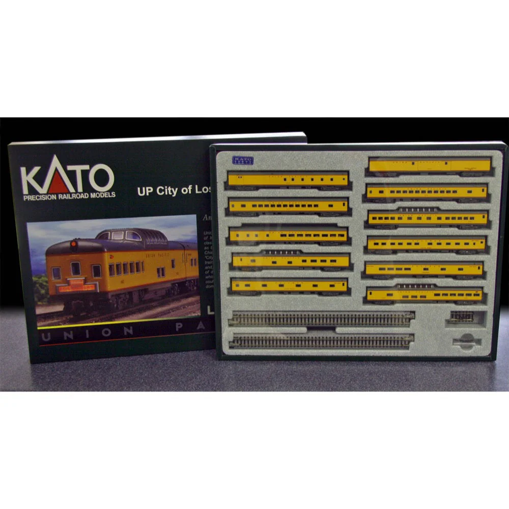 Kato 106-088 N Union Pacific City of Los Angeles 11 Passenger Car Set - Image 2