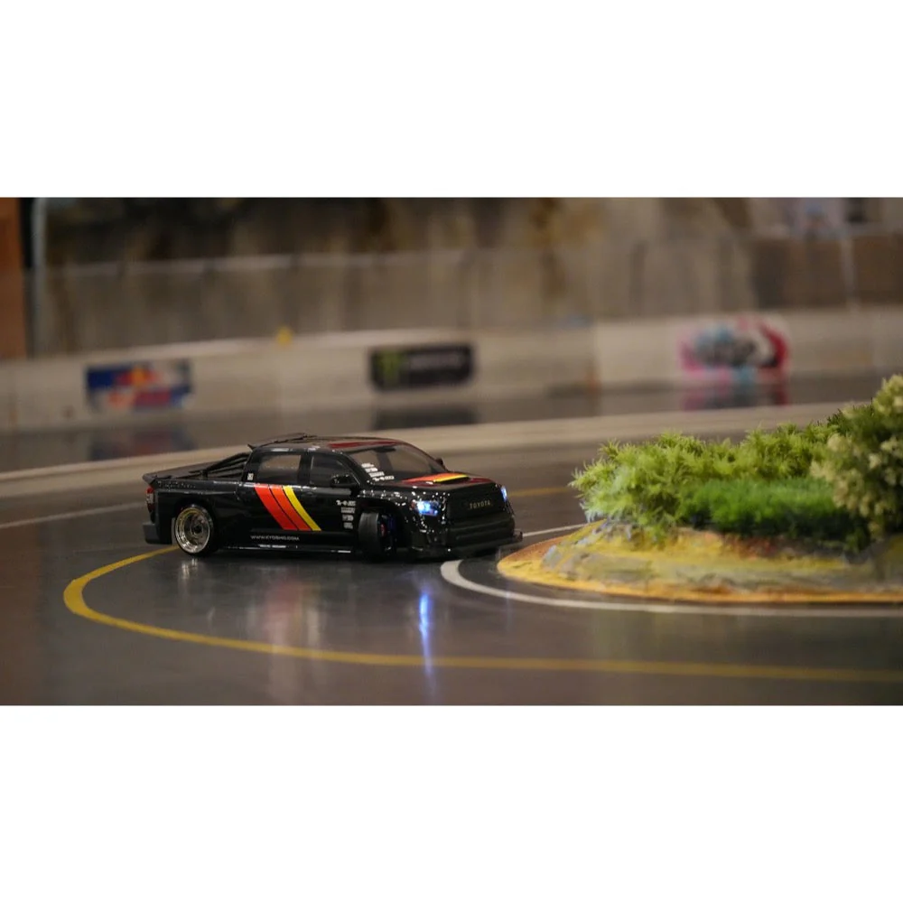 Kyosho 1/10 Fazer D2 2021 Toyota Tundra Drift Ver. Black Electric 2WD Drift Car - Image 47
