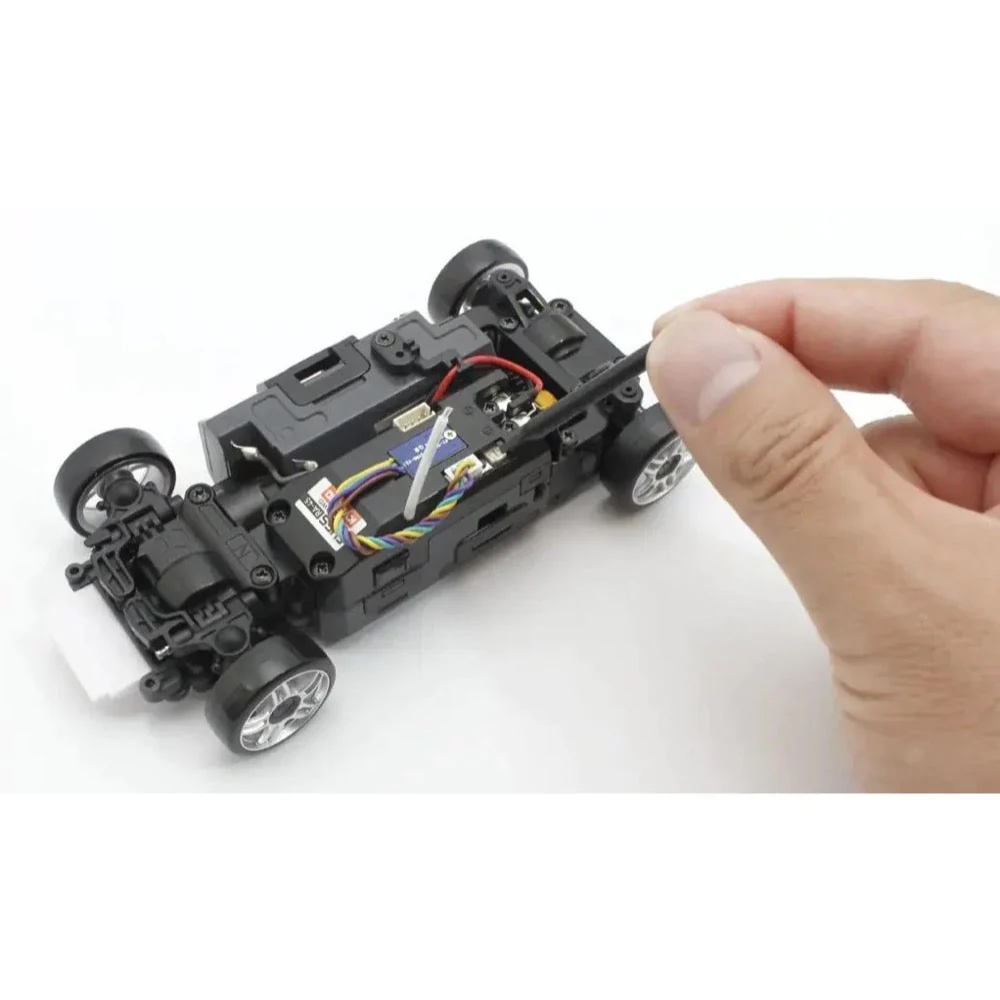 Kyosho 32643BL MINI-Z 1972 Nissan Skyline GT-R AWD MA-020 Readyset (KPGC10) Racing RC Car No. 15 Blue - Image 7