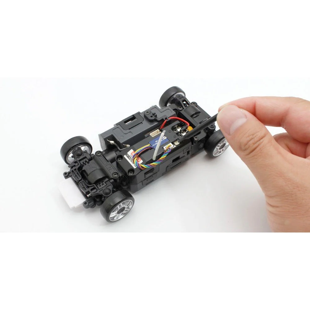 Kyosho Mini-Z AWD Toyota GRMN Yaris Circuit Package MA-020 Readyset White Pearl 32640PW - Image 9