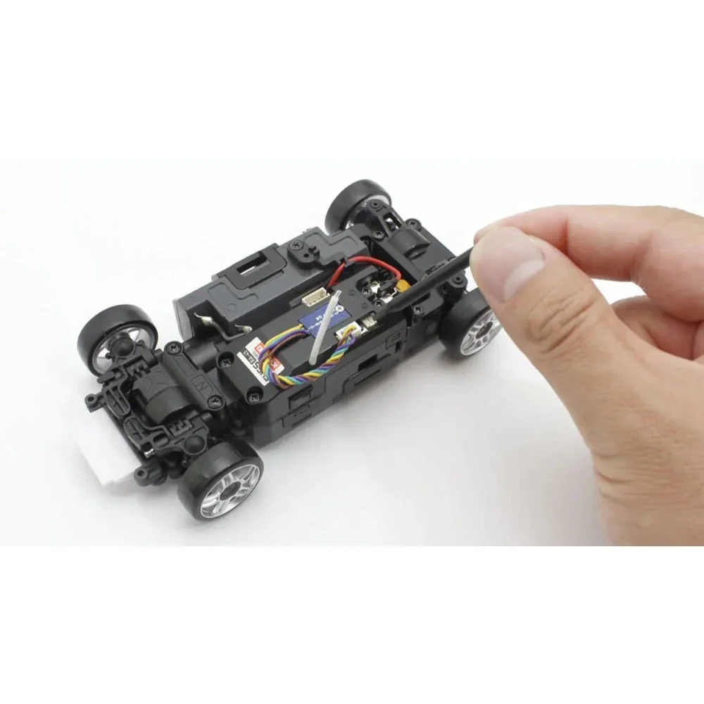 Kyosho Mini-Z Dodge Challenger SRT Hellcat Redeye Tor Red AWD RC Car 32621R - Image 9