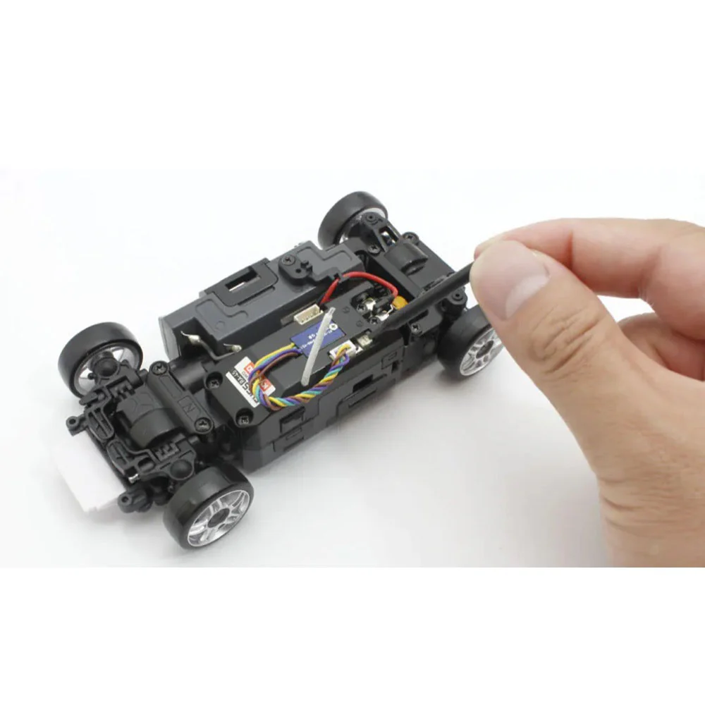 Kyosho Mini-Z Nissan Skyline GT-R Nismo R32 Gunmetal AWD MA-020 Readyset 32639GM - Image 9