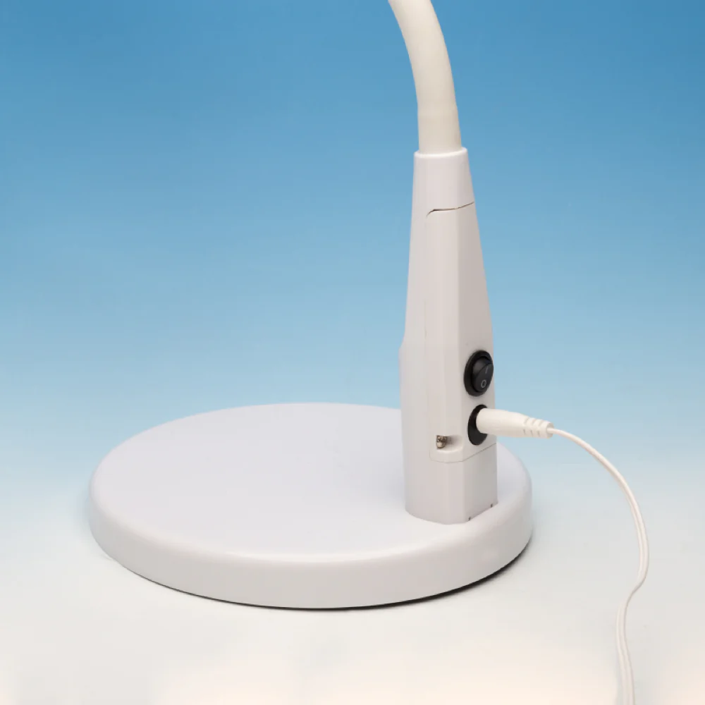 Lightcraft 8080 Compact LED Desk Magnifier Lamp - Image 2