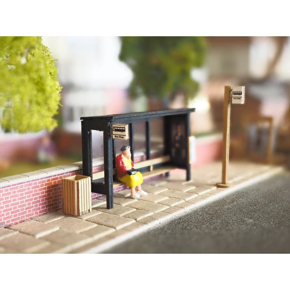 Metcalfe PO525 OO/HO Bus Shelter Card Kit - Image 2
