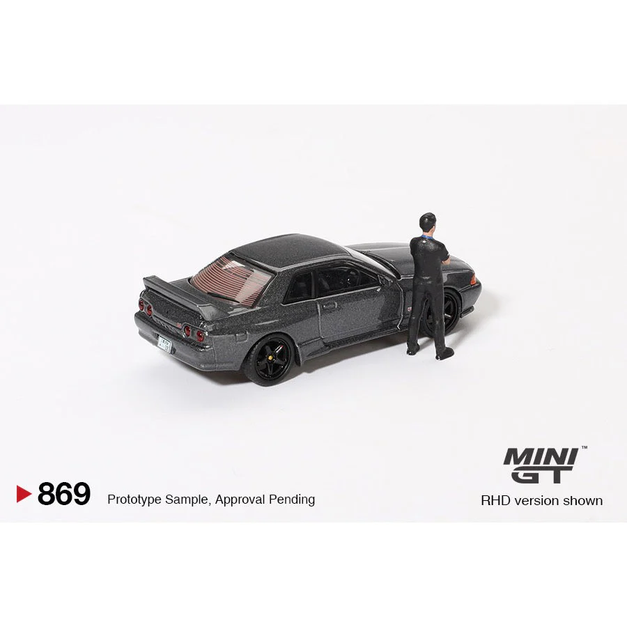Mini GT 1/64 Nissan Skyline GT-R (R32) Nismo Gunmetal W/ Matsuda Figure Tsugio Matsuda Collection - Image 6