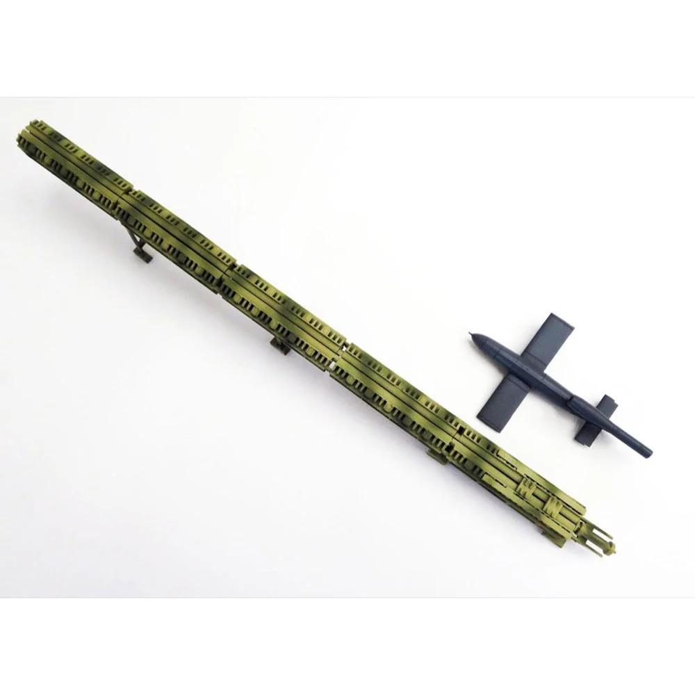 Modelcollect UA72033 1/72 German WWII V1 Missile Launching Position 1+1 - Image 6