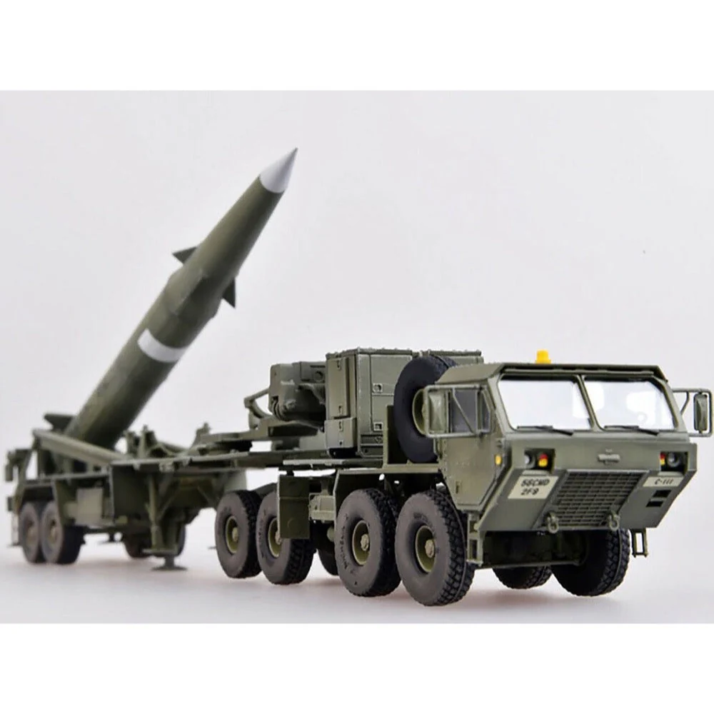 Modelcollect UA72360 1/72 USA M983 Hemtt Tractor With Pershing II Missi - Image 2