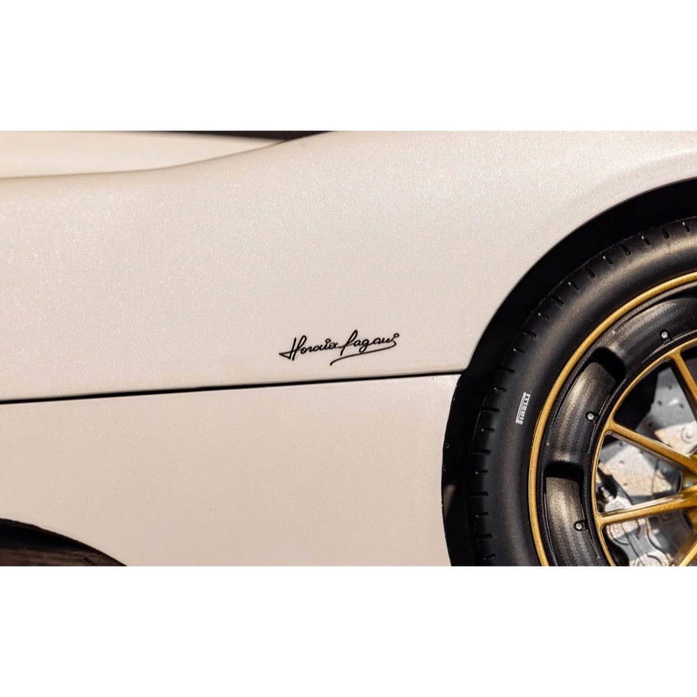 Pocher HK123 1/8 Pagani Utopia Coupé Bianco Perla - Image 13