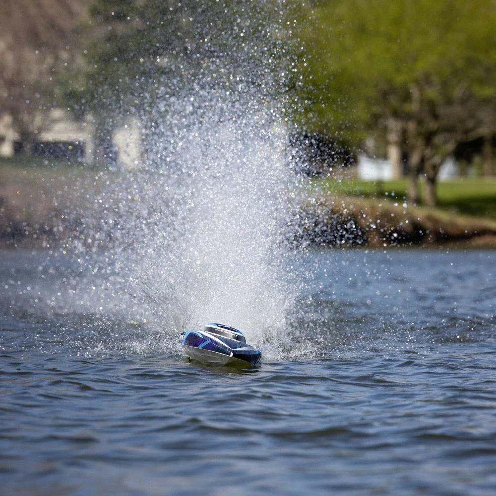 Pro Boat PRB-1992T2 Sonicwake 24inch Self-Righting Brushless Deep-V Boat RTR Blue - Image 18