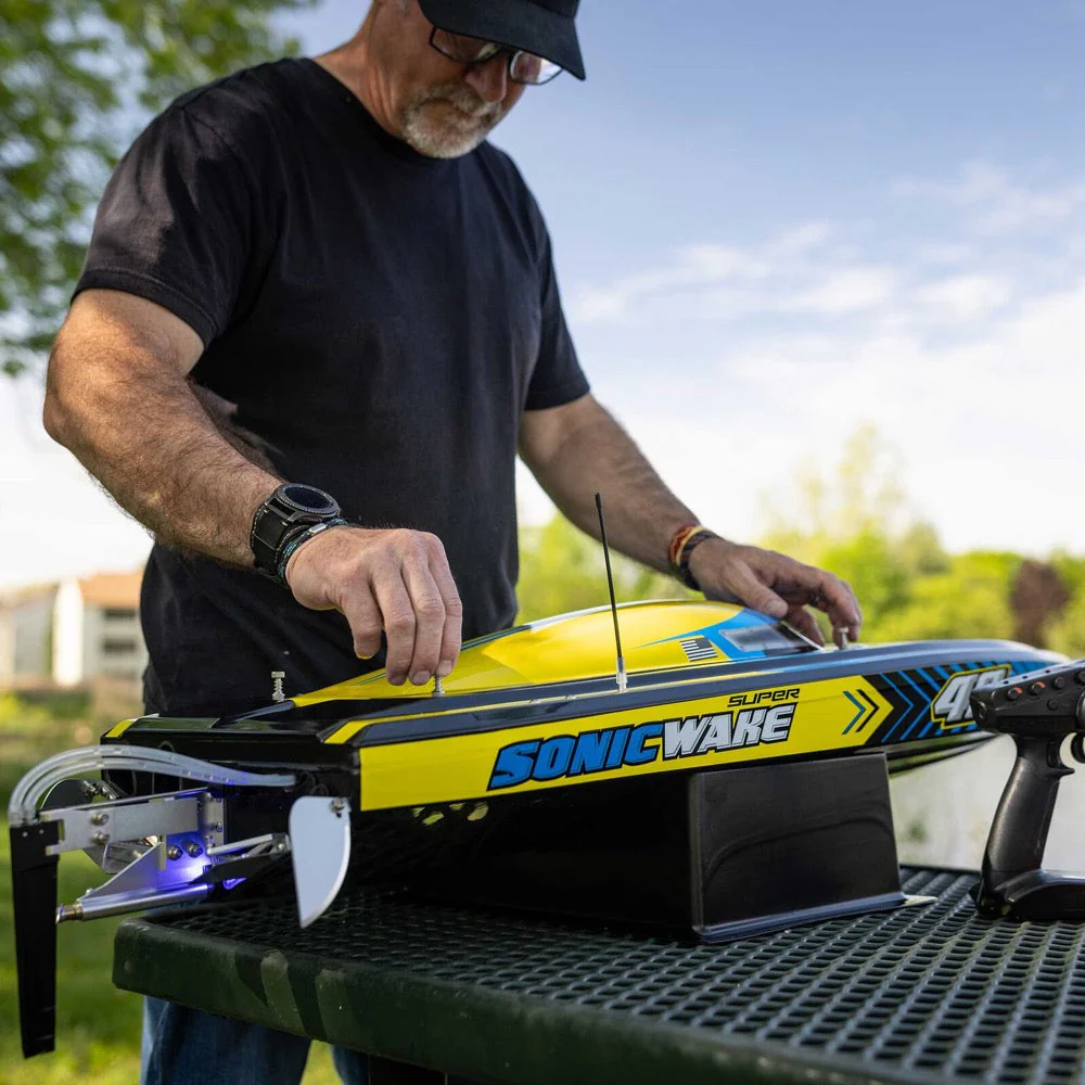 Pro Boat Super Sonicwake 48in 8S Self-Righting RC Boat - Image 21