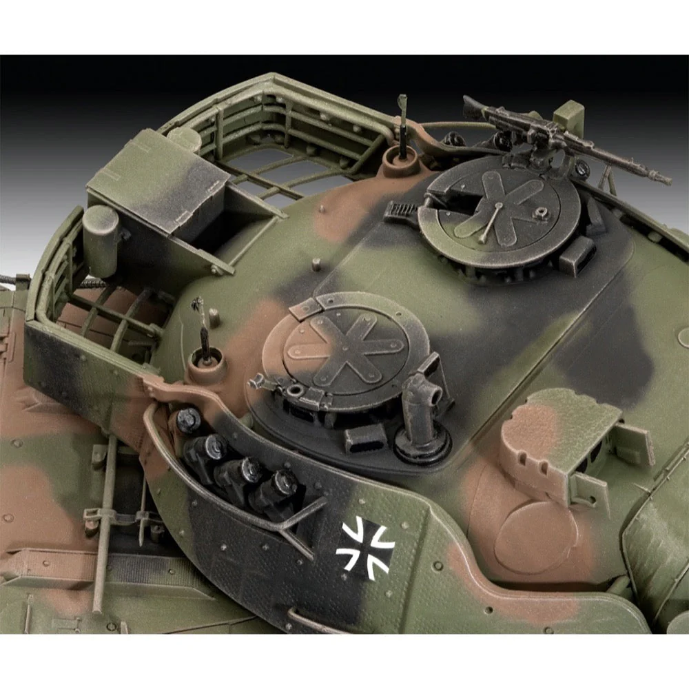 Revell 03320 1/35 Leopard 1A5 - Image 5