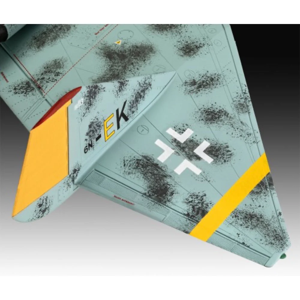 Revell 03790 1/72 Arado Ar.555 Strategic Bomber - Image 12