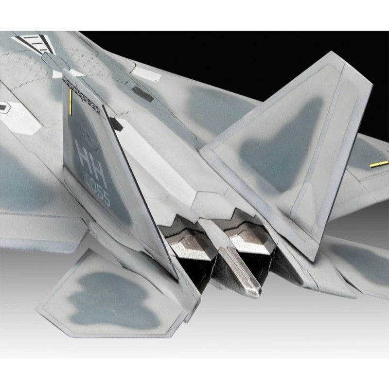 Revell 03858 1/72 Lockheed Martin F-22A Raptor - Image 5