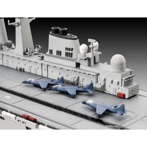 Revell 05172 1/700 HMS Invincible Falklands War - Image 6